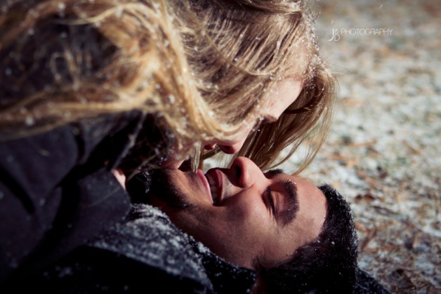 Snowy Night Engagement Shoot in Richmond Virginia - Image Property of www.j-dphoto.com