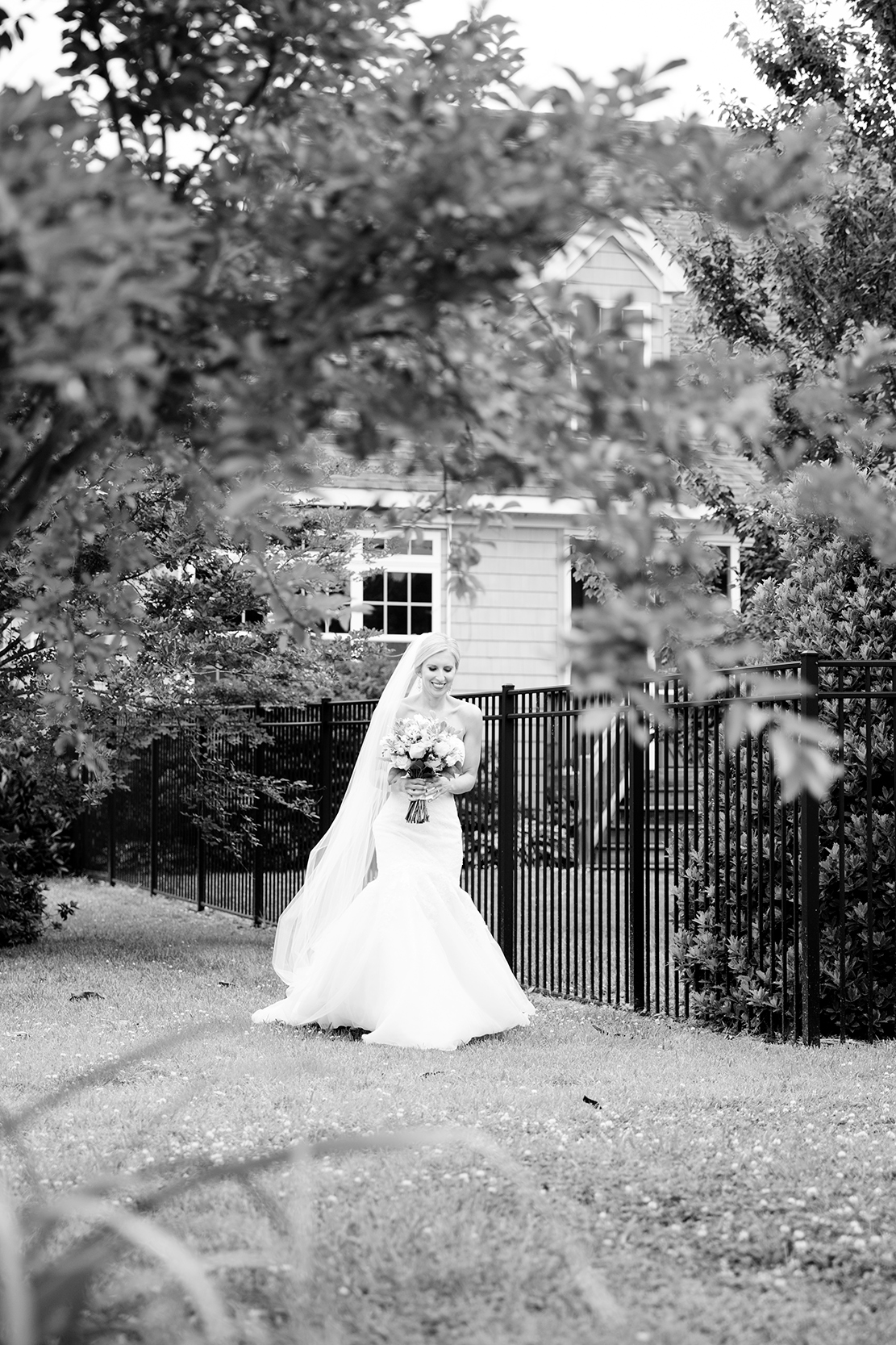 Wedding Preview  Lauren  Scott - Image Property of www.j-dphoto.com