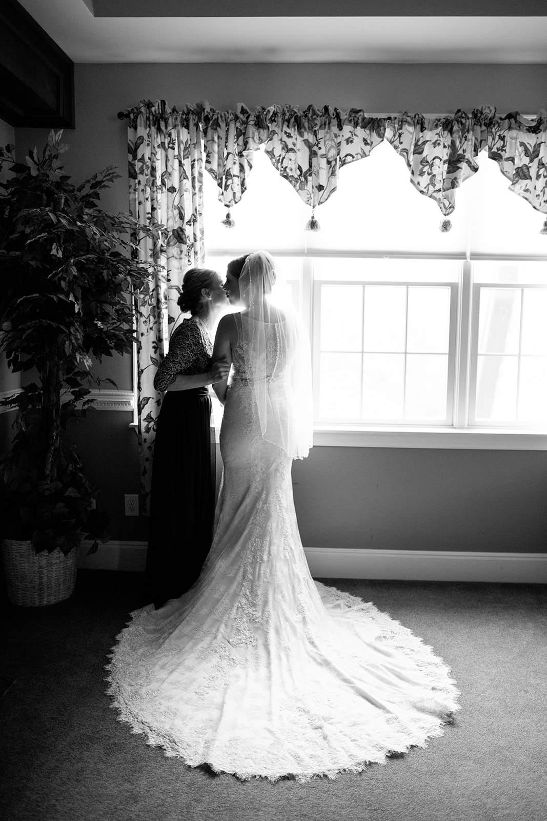 Morgan  Davids Wedding at House Mountain Inn - Image Property of www.j-dphoto.com