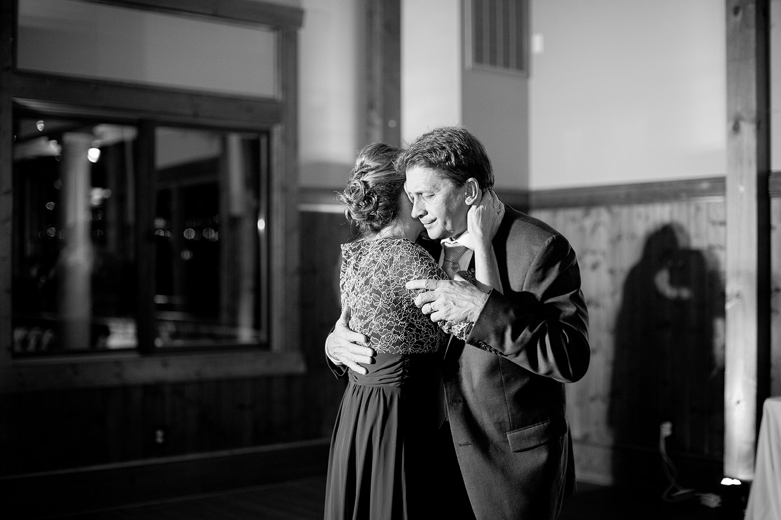 Morgan  Davids Wedding at House Mountain Inn - Image Property of www.j-dphoto.com