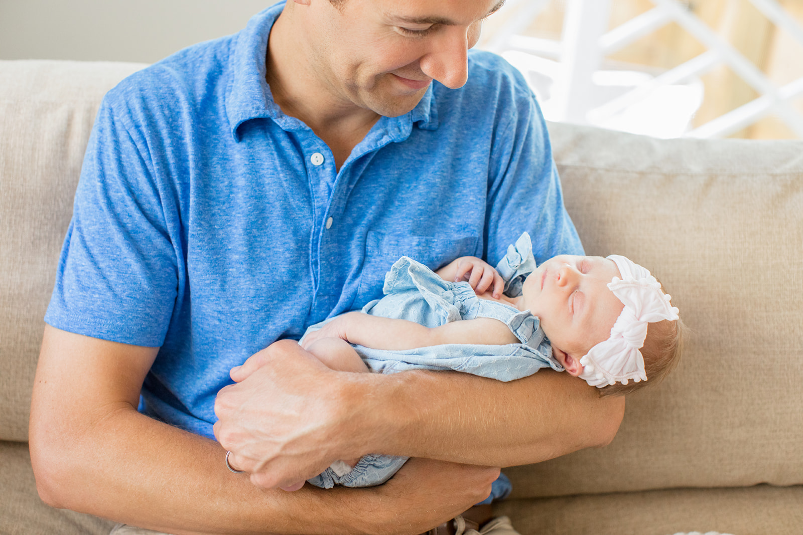 Family of Five at Home Lifestyle Newborn Shoot - Image Property of www.j-dphoto.com