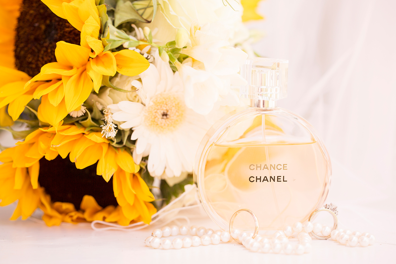 Summer Wedding at The Virginia Cliffe Inn - Image Property of www.j-dphoto.com