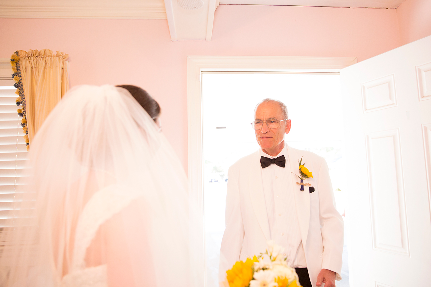 Summer Wedding at The Virginia Cliffe Inn - Image Property of www.j-dphoto.com