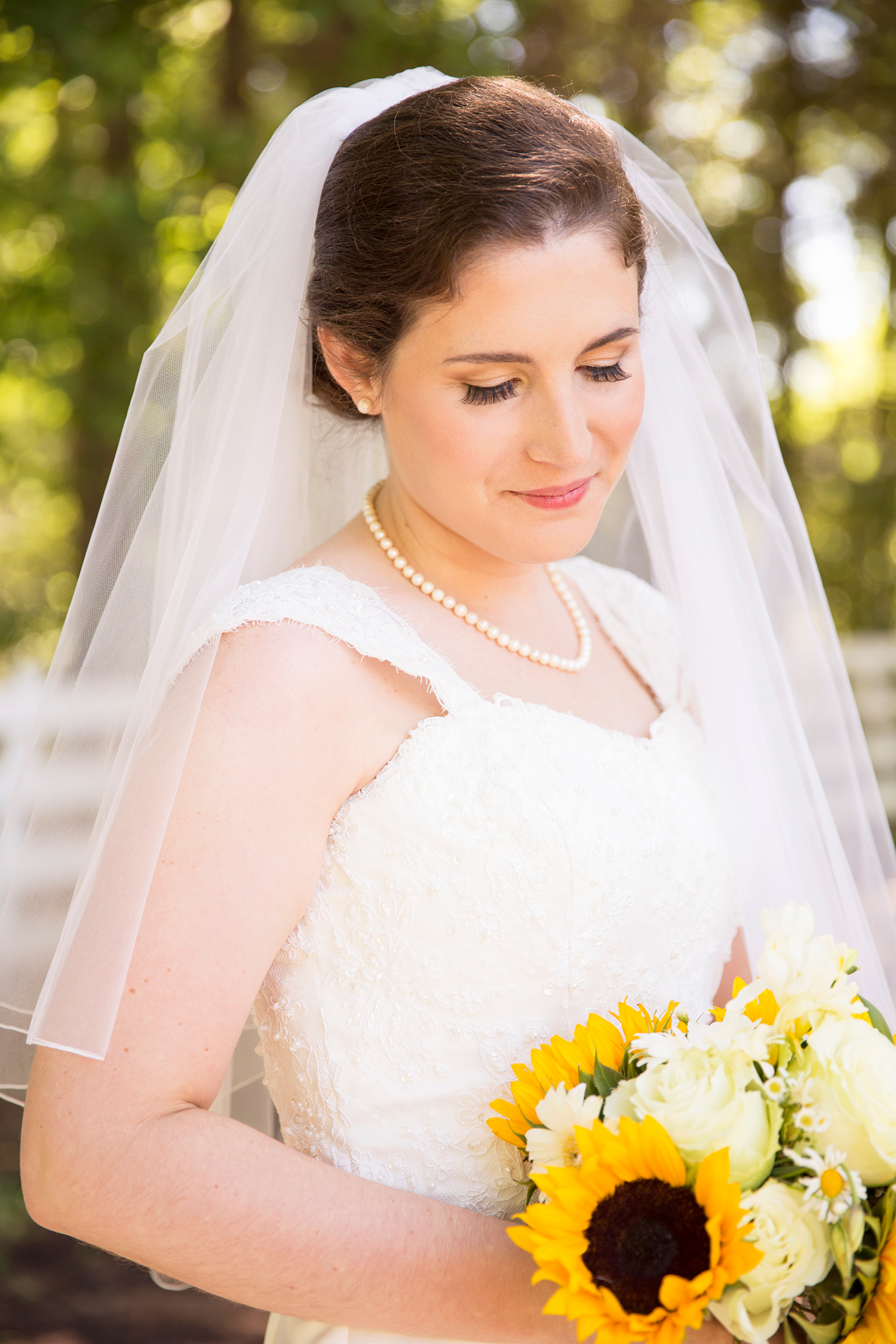 Summer Wedding at The Virginia Cliffe Inn - Image Property of www.j-dphoto.com
