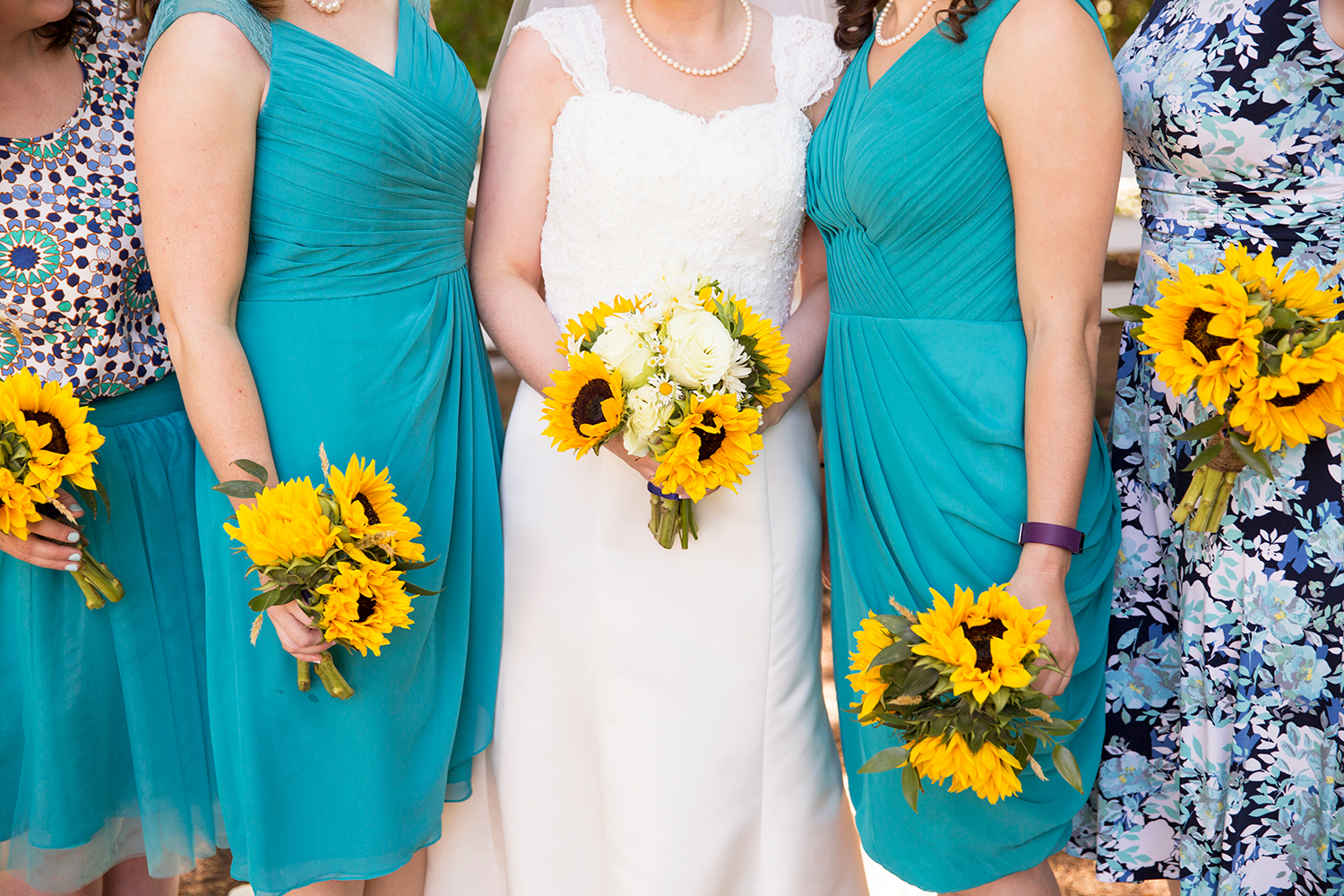 Summer Wedding at The Virginia Cliffe Inn - Image Property of www.j-dphoto.com