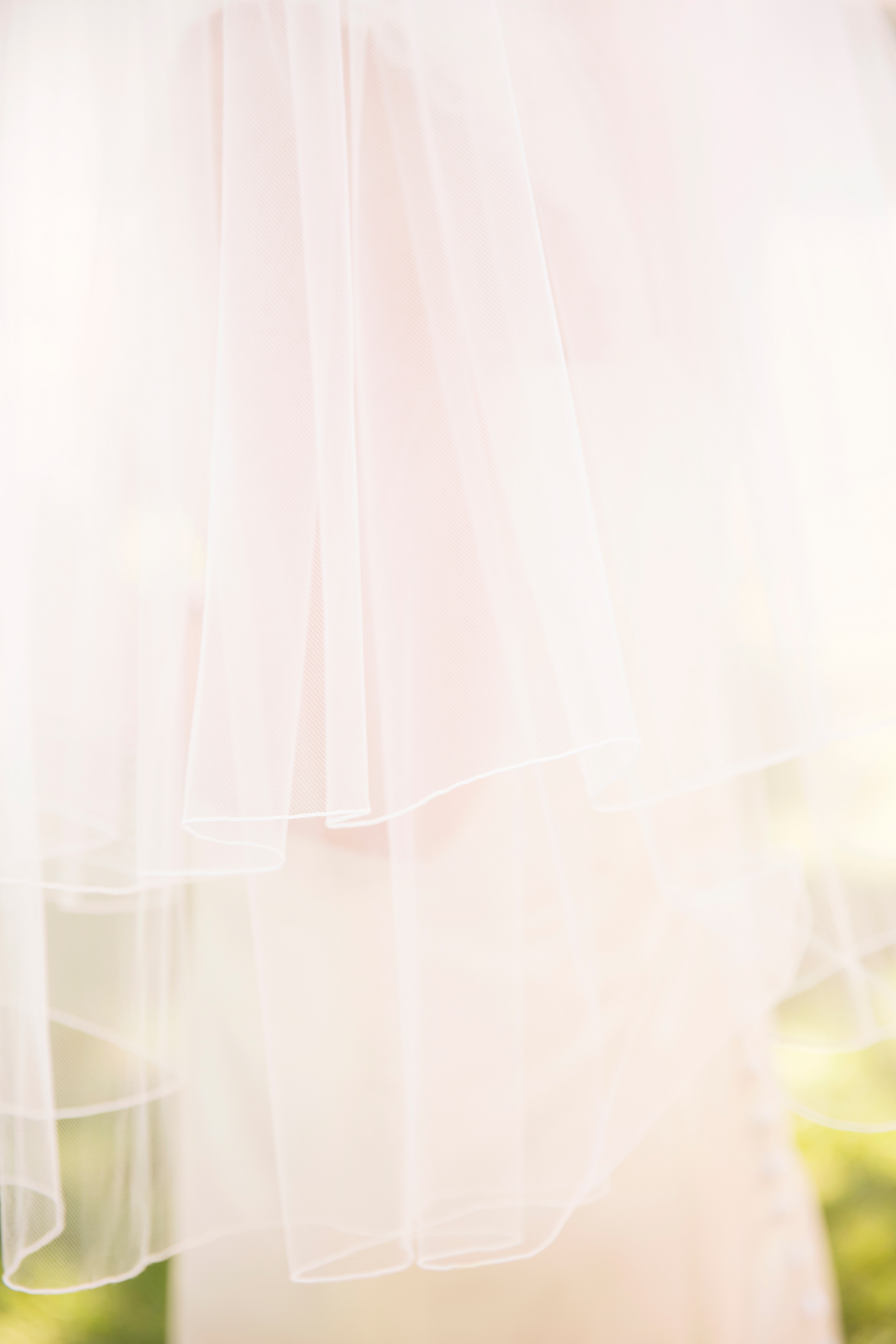 Summer Wedding at The Virginia Cliffe Inn - Image Property of www.j-dphoto.com