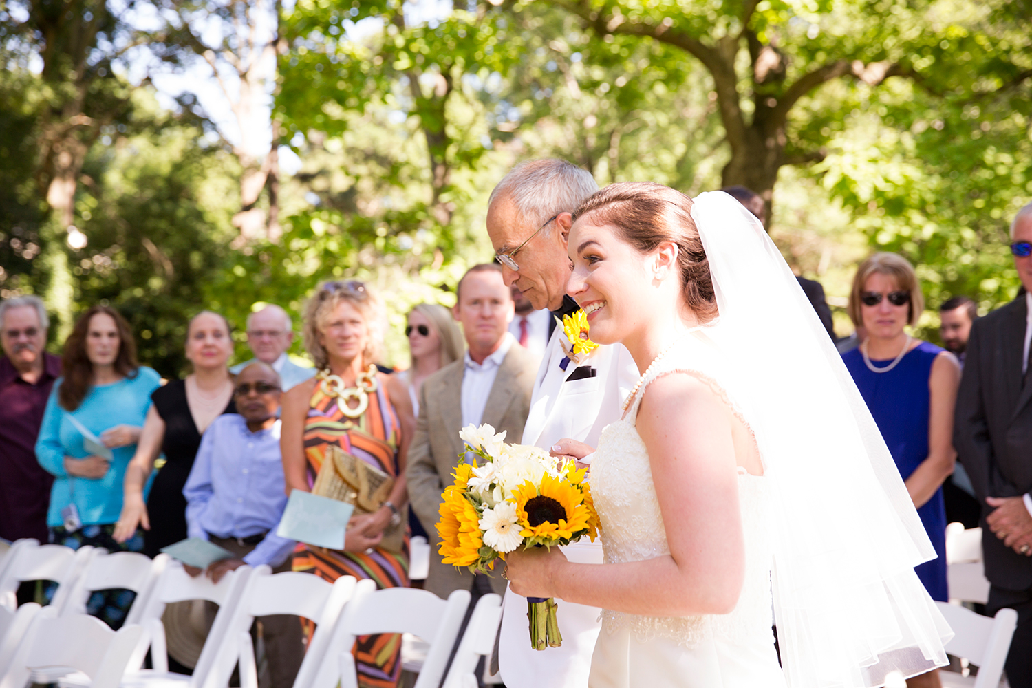 Summer Wedding at The Virginia Cliffe Inn - Image Property of www.j-dphoto.com