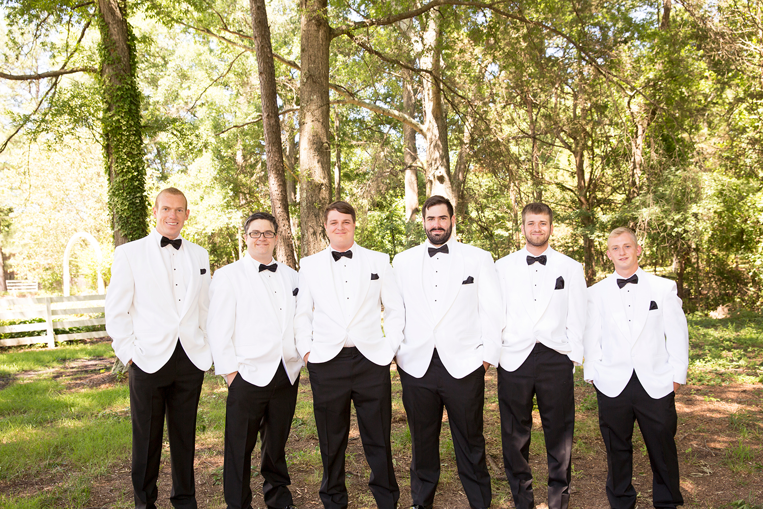 Summer Wedding at The Virginia Cliffe Inn - Image Property of www.j-dphoto.com