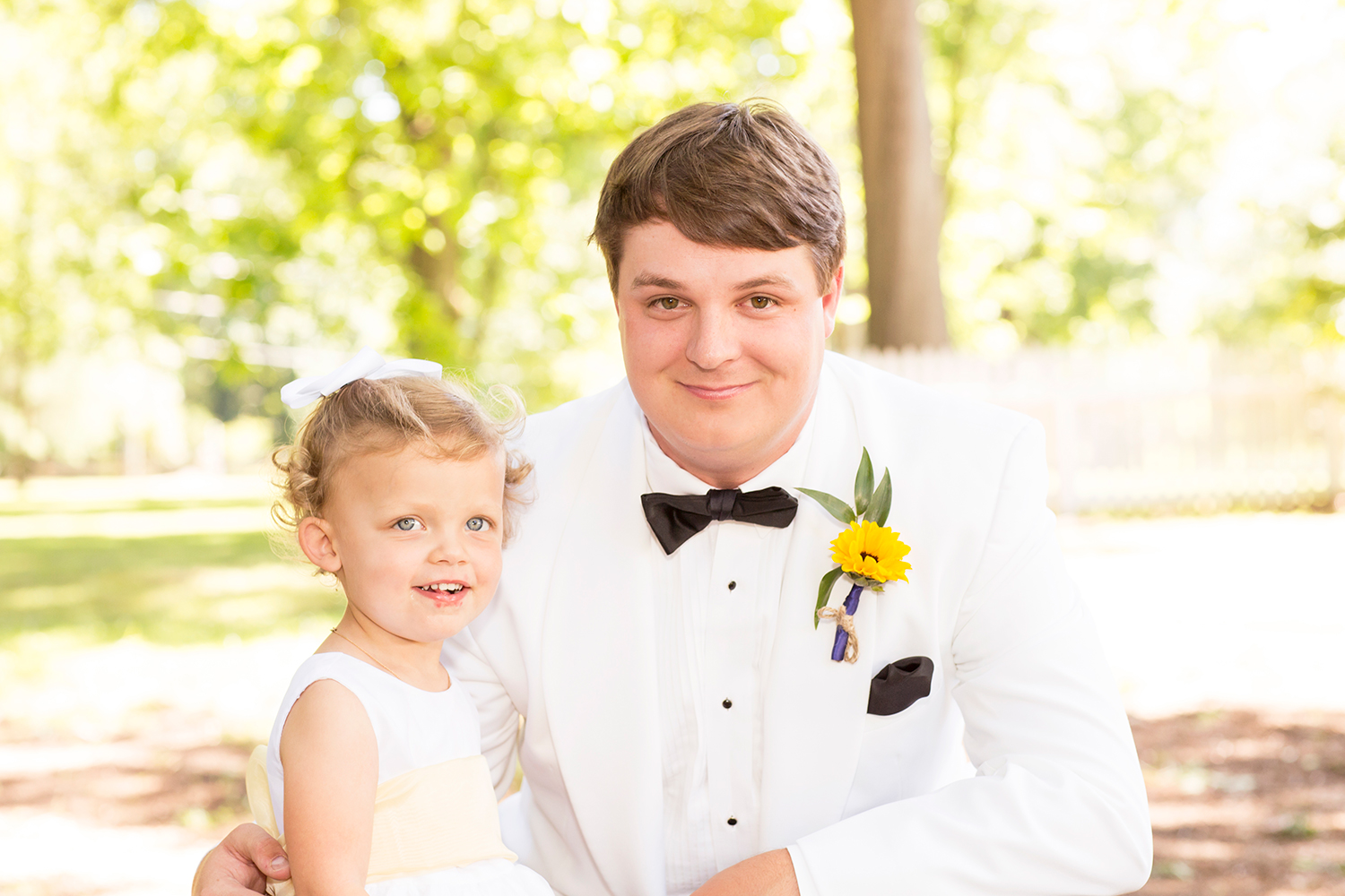 Summer Wedding at The Virginia Cliffe Inn - Image Property of www.j-dphoto.com