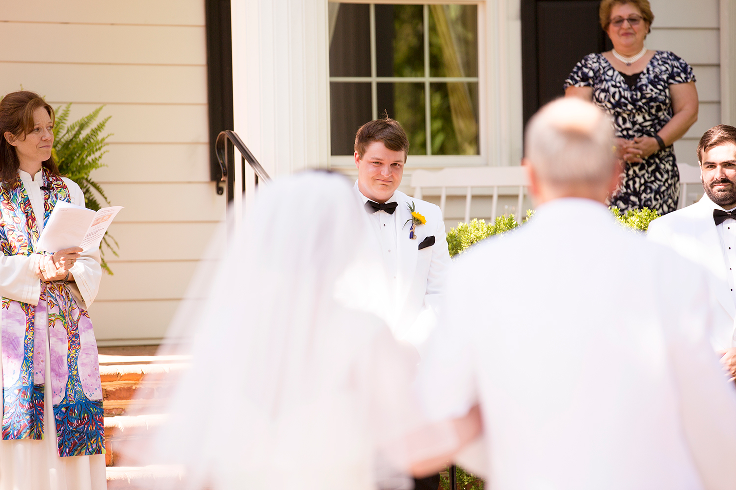 Summer Wedding at The Virginia Cliffe Inn - Image Property of www.j-dphoto.com