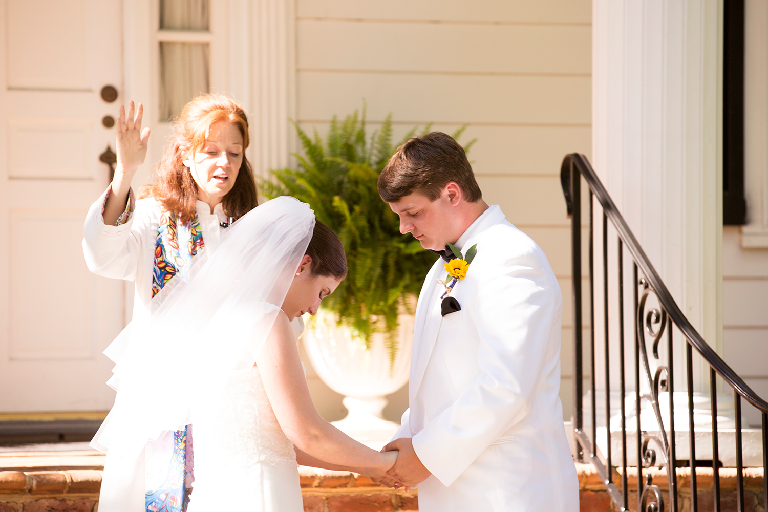 Summer Wedding at The Virginia Cliffe Inn - Image Property of www.j-dphoto.com