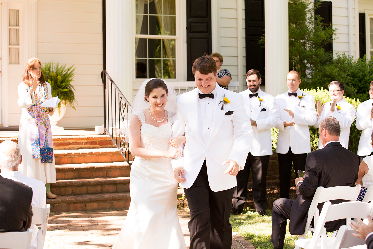 Summer Wedding at The Virginia Cliffe Inn - Image Property of www.j-dphoto.com