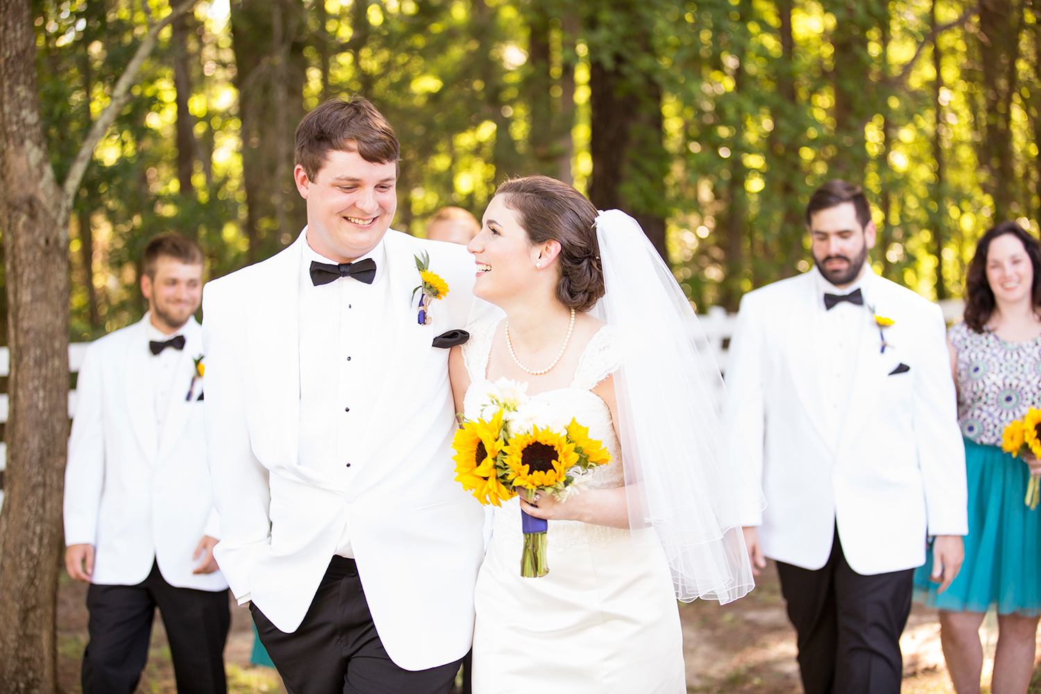 Summer Wedding at The Virginia Cliffe Inn - Image Property of www.j-dphoto.com