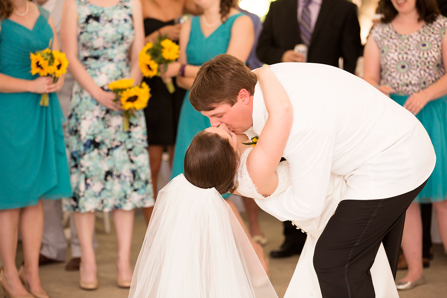 Summer Wedding at The Virginia Cliffe Inn - Image Property of www.j-dphoto.com