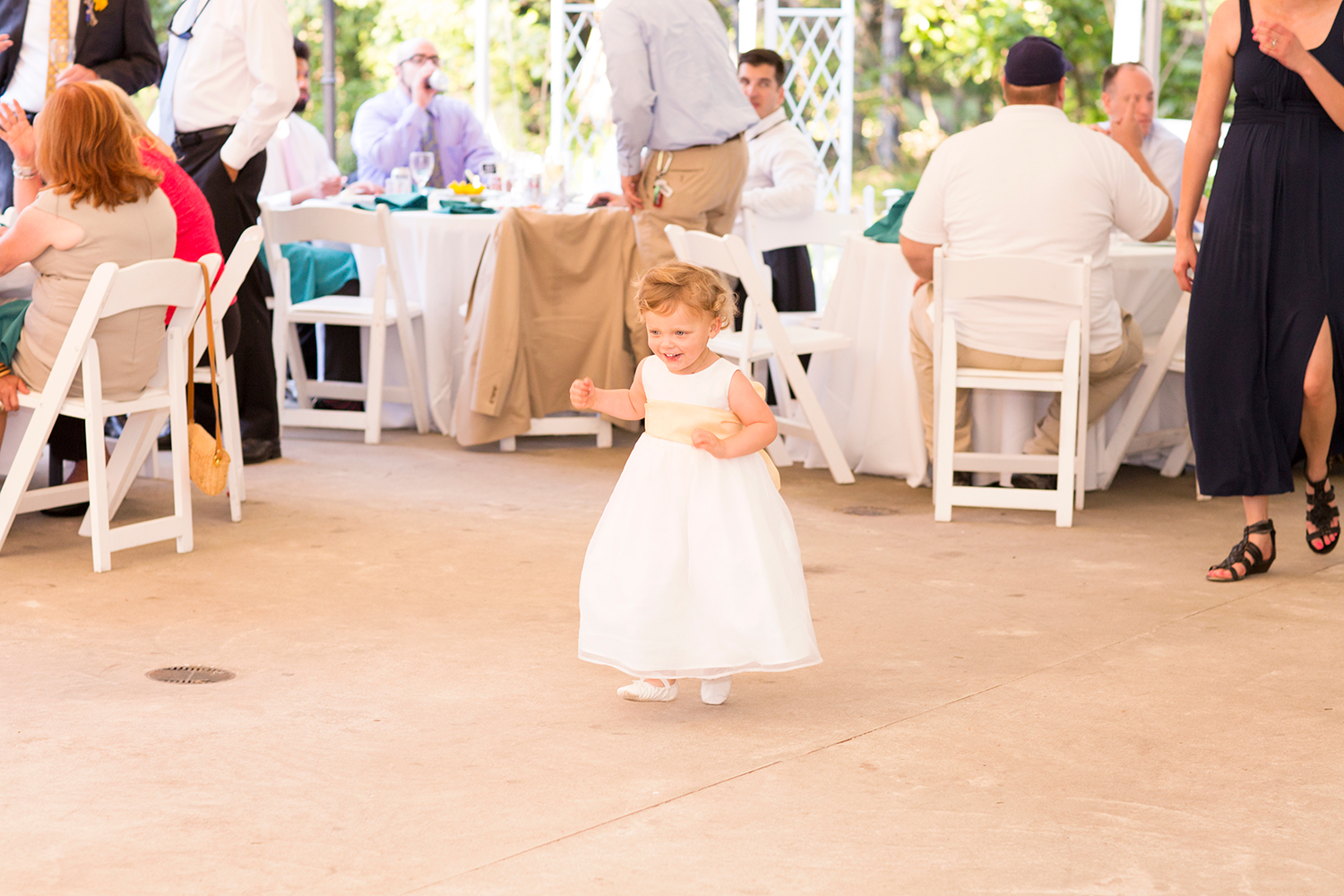 Summer Wedding at The Virginia Cliffe Inn - Image Property of www.j-dphoto.com