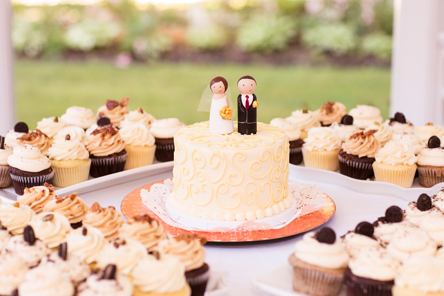 Summer Wedding at The Virginia Cliffe Inn - Image Property of www.j-dphoto.com