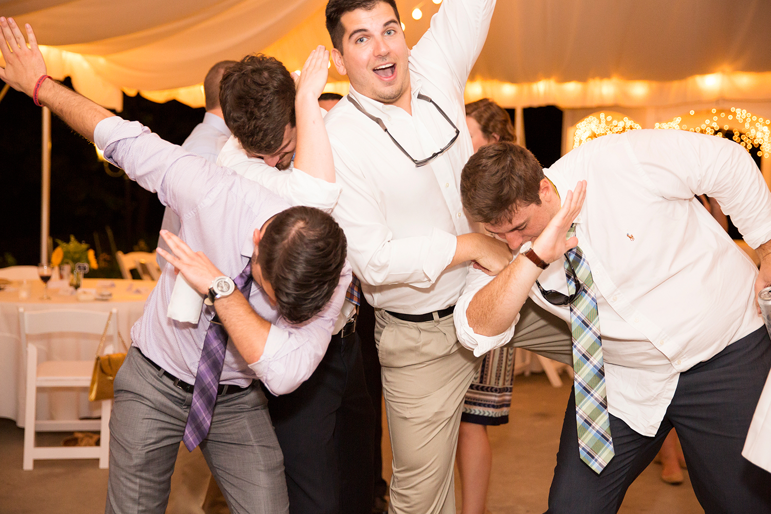 Summer Wedding at The Virginia Cliffe Inn - Image Property of www.j-dphoto.com