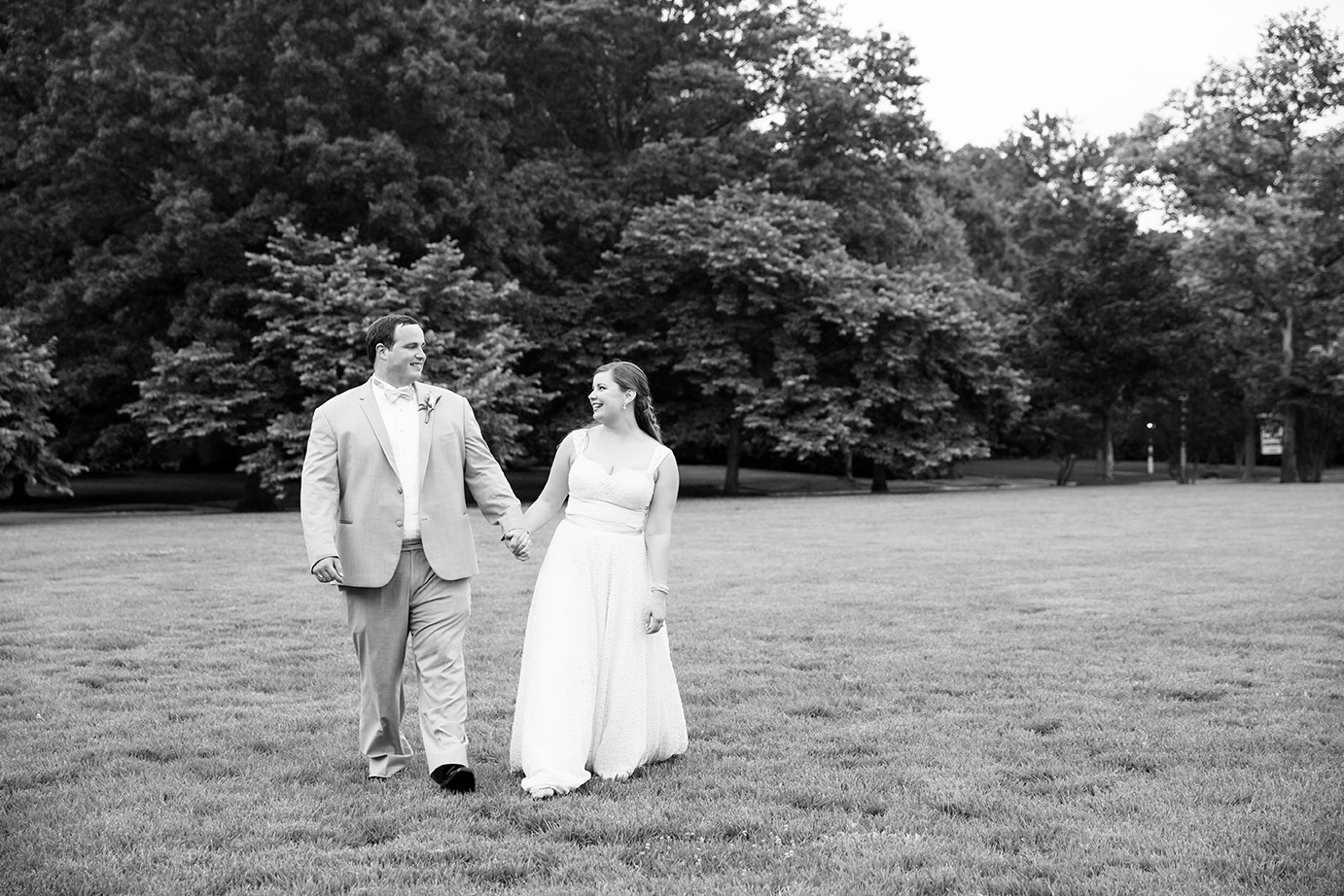 Riley  Walkers Tuckahoe Womans Club Wedding  - Image Property of www.j-dphoto.com