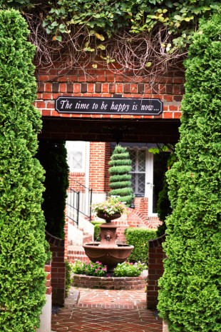 Alec  Jillians Wedding at Historic Mankin Mansion - Image Property of www.j-dphoto.com