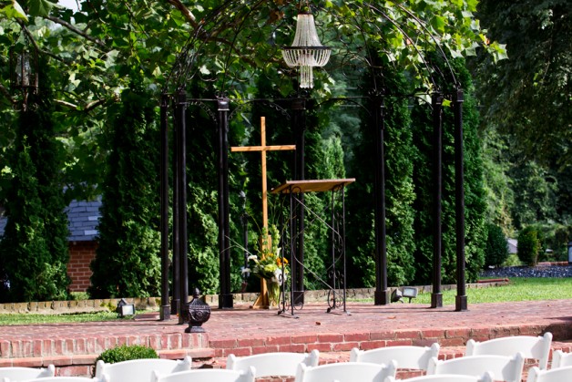 Alec  Jillians Wedding at Historic Mankin Mansion - Image Property of www.j-dphoto.com