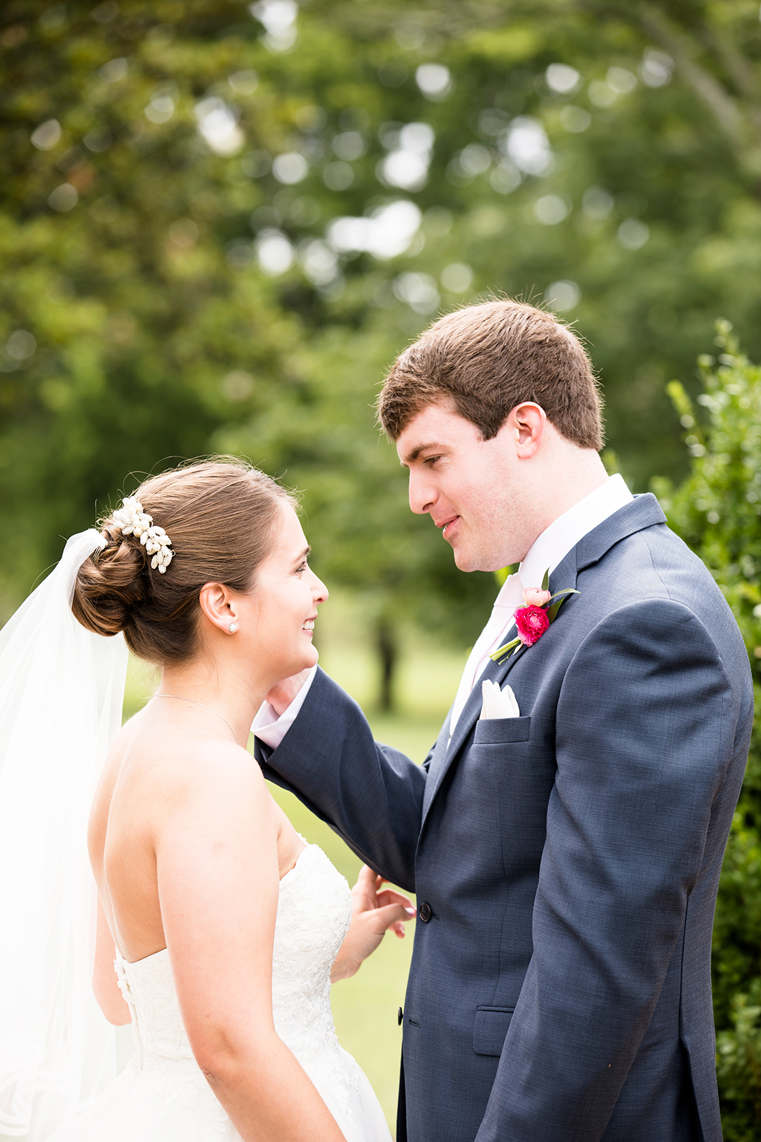 Sarah and Joshs Wedding at The Inn at Warner Hall - Image Property of www.j-dphoto.com