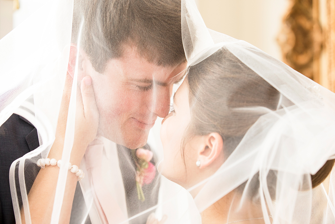 Sarah and Joshs Wedding at The Inn at Warner Hall - Image Property of www.j-dphoto.com