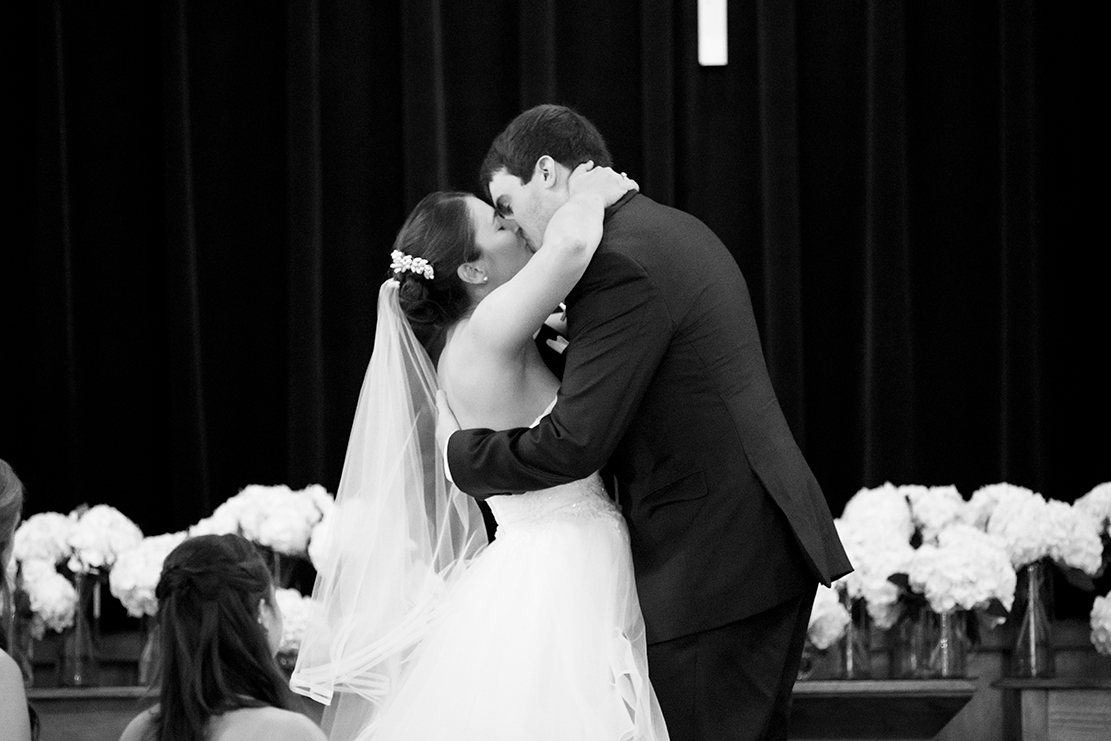 Sarah and Joshs Wedding at The Inn at Warner Hall - Image Property of www.j-dphoto.com