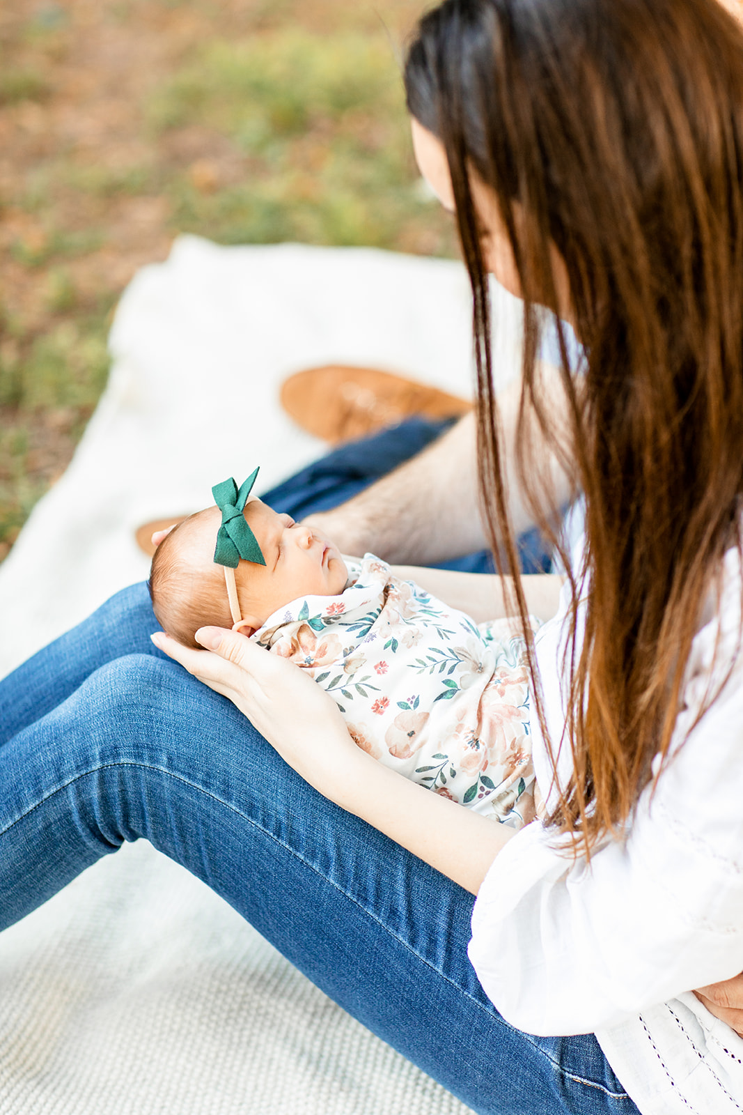 Outdoor Newborn Photos with the Turk Family - Image Property of www.j-dphoto.com