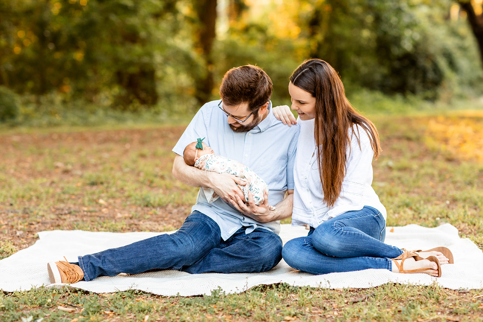 Outdoor Newborn Photos with the Turk Family - Image Property of www.j-dphoto.com