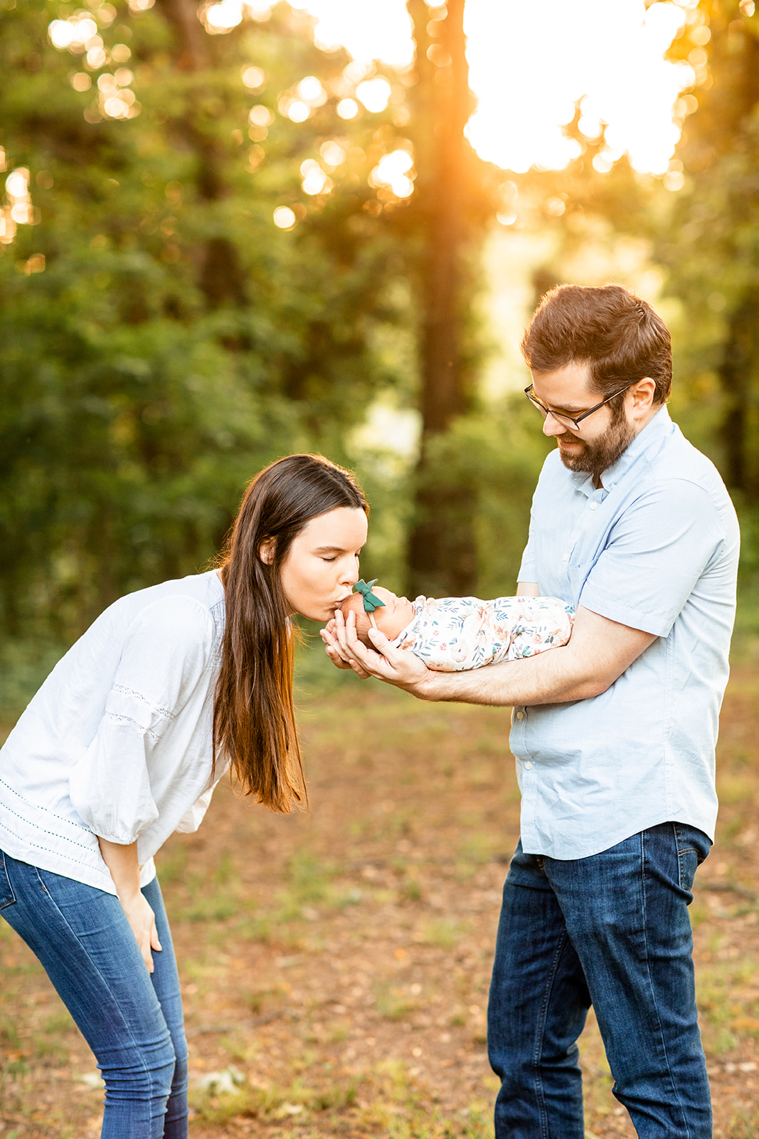 Outdoor Newborn Photos with the Turk Family - Image Property of www.j-dphoto.com
