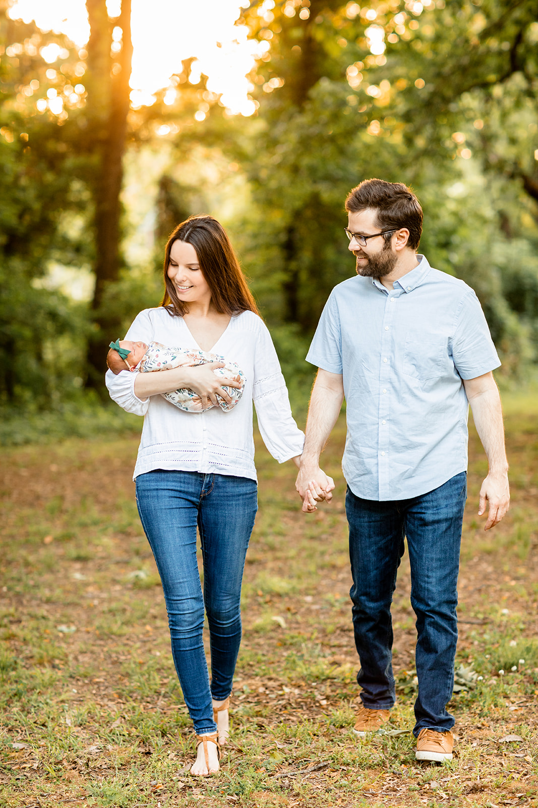 Outdoor Newborn Photos with the Turk Family - Image Property of www.j-dphoto.com