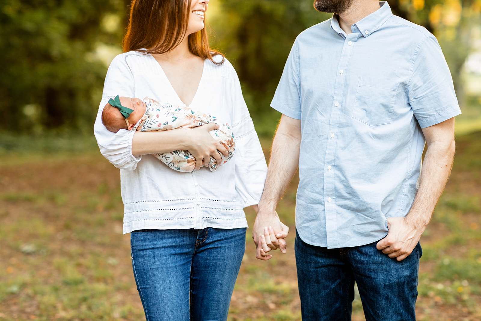 Outdoor Newborn Photos with the Turk Family - Image Property of www.j-dphoto.com